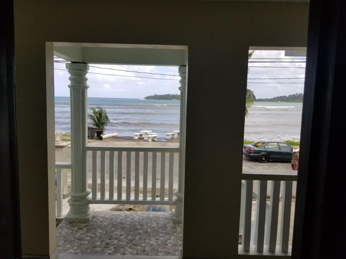 Inn The Town Port Antonio Esterno foto